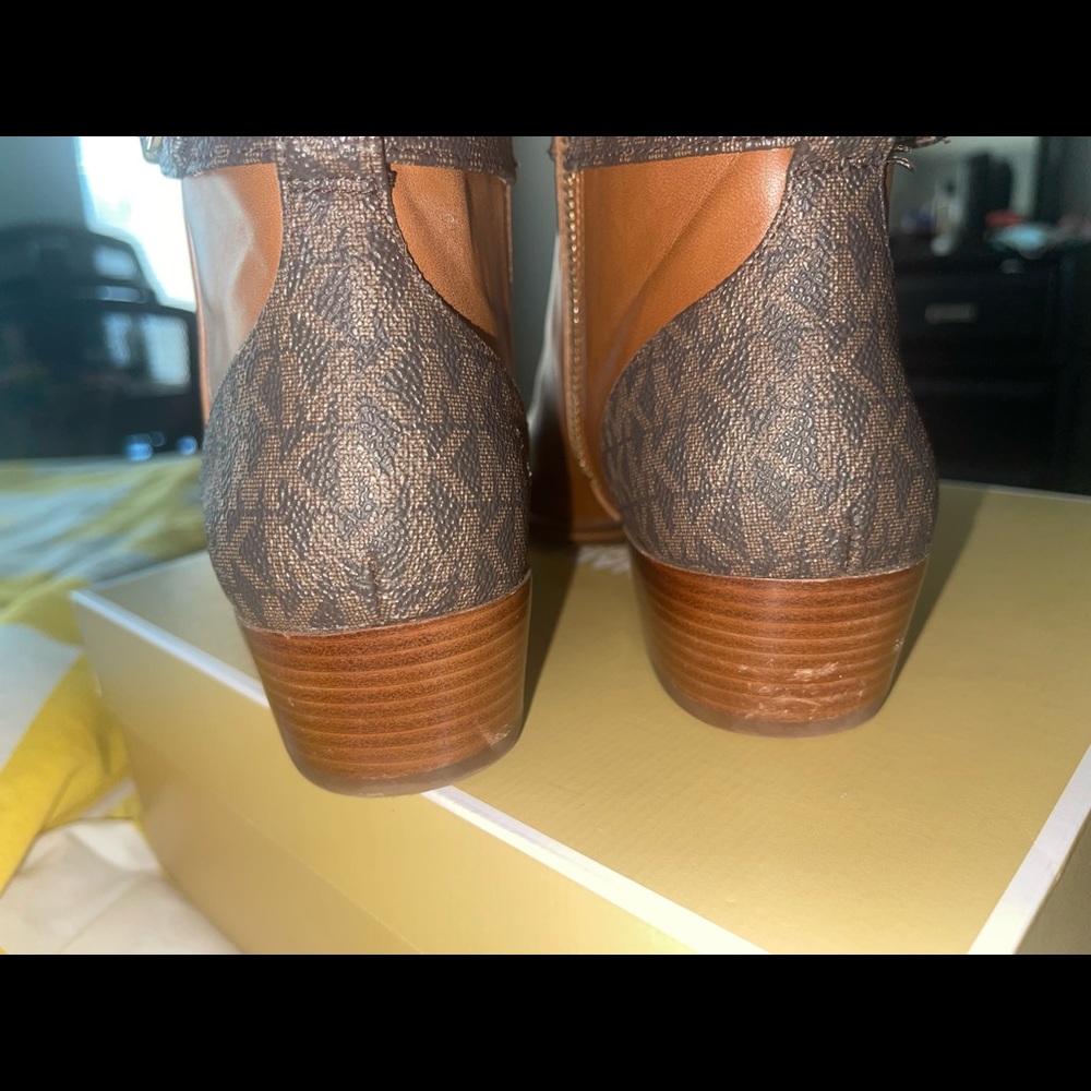 MK Booties - Picture 4 of 5